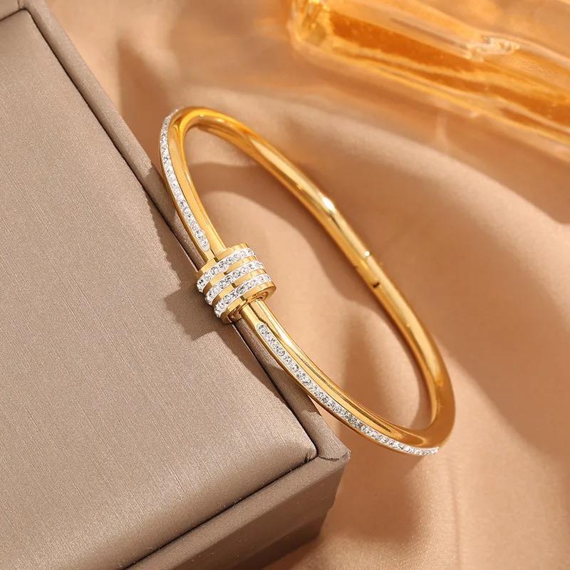 Second image of Women's Luxury Designer Brand Fully Artificial Diamond Inlay Bracelet Gold-Plated Fashionable Waterproof and Rust-Proof Band
