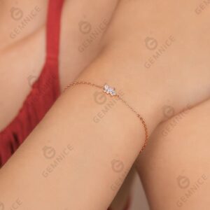 Hc3e6d9a3f3f34969b43753e05a775f2fW