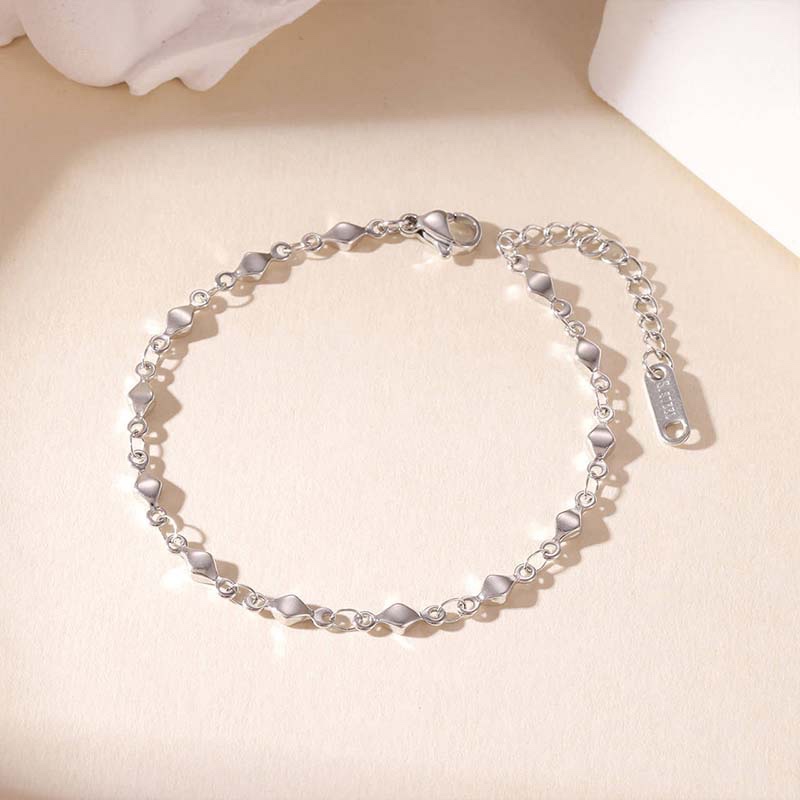 Second image of Diamond-Link Slim Bracelet