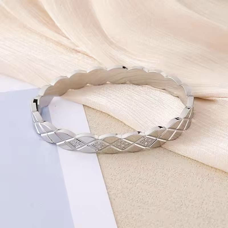 Diamond-Embellished Diamond-Lattice Bracelet