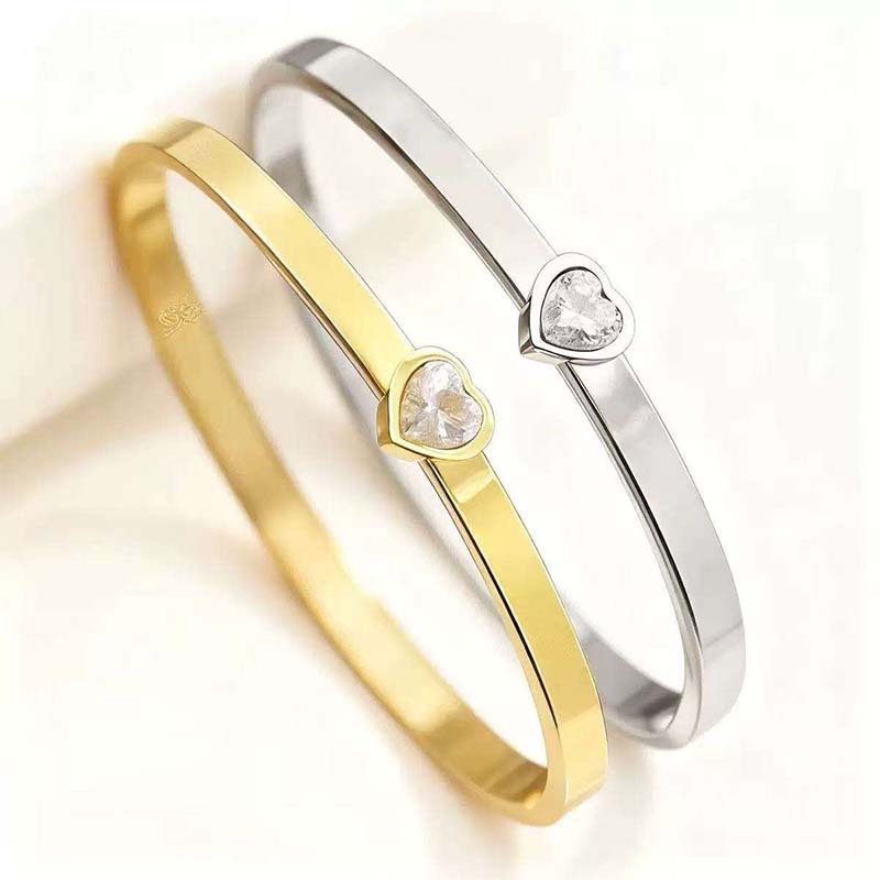 Second image of Heart-Shaped Diamond-Embedded Thin-Circle Bangle